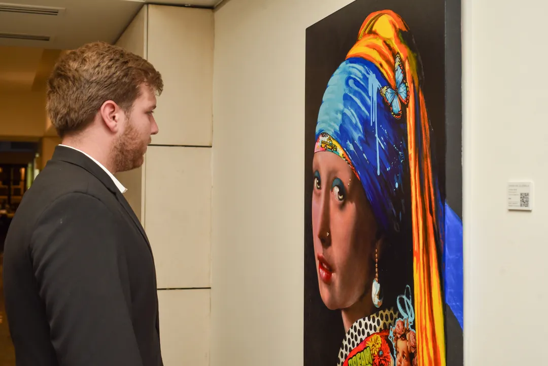 El jueves 23 quedó inaugurada la muéstra Íconos de Daniel Genovesi en el Hyatt.