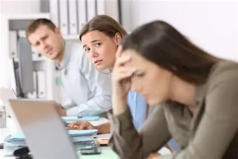 El algoritmo reemplaza al capataz o al gerente, despersonalizando la relación laboral.