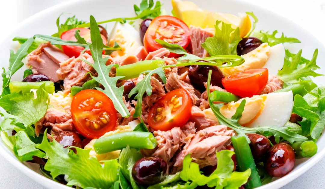Tu aliada para el verano, esta ensalada completa te encantará