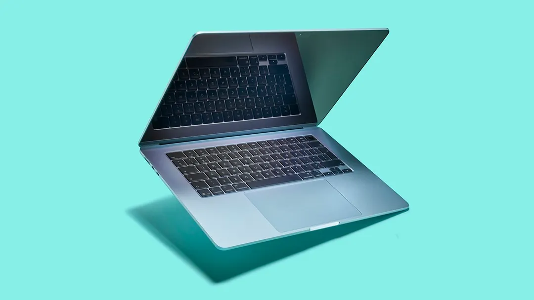 Apple MacBook Air M4: autonomía superior y rendimiento de nivel profesional a precio reducido.