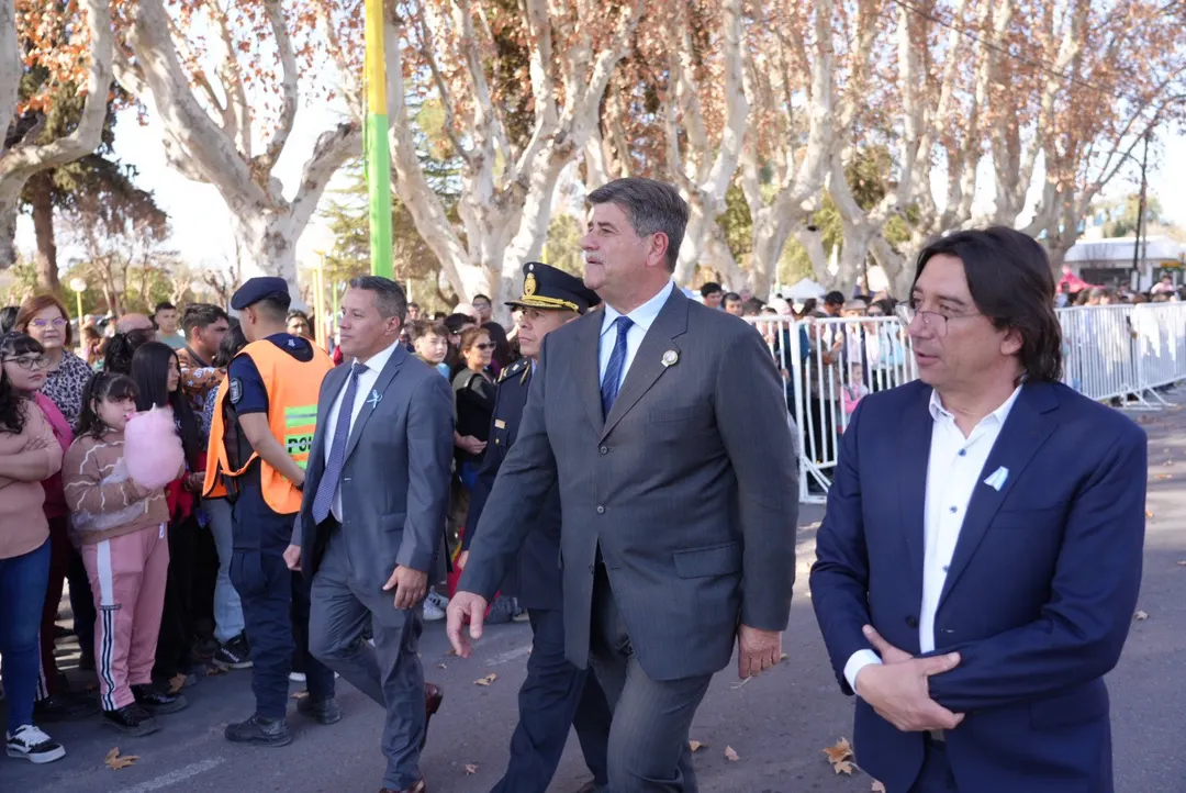 El primer candidato oficialista a concejal de Junín, Mario Ana,  junto al intendente radical Mario Abed.