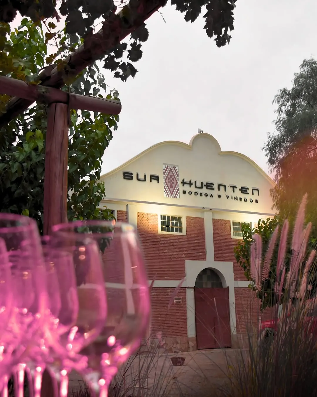 Bodega Sur Huenten está ubicada en el corazón de Maipú.