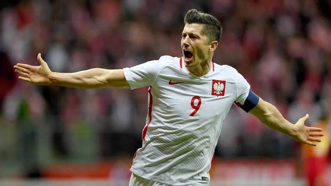 Robert Lewandowski se ofreció a jugar en el AC Milan.
