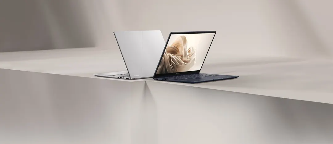 ASUS Zenbook 14 UX3405.