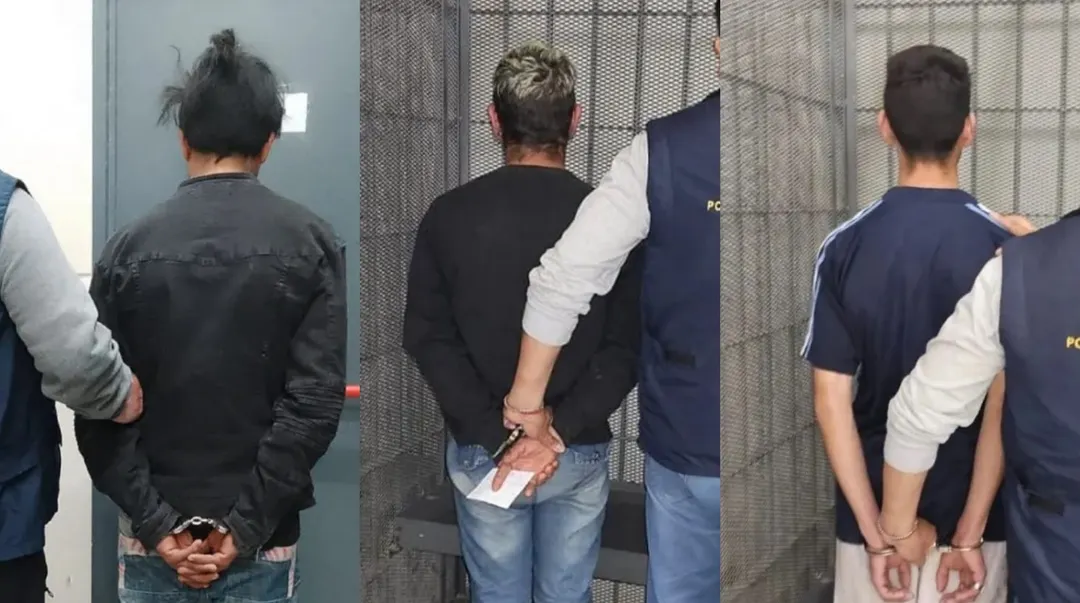 Los tres sospechosos tras la detención. 