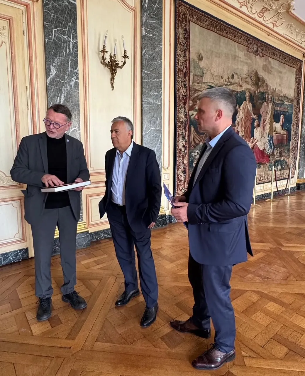 Alfredo Cornejo y Diego Costarelli ya participan de la agenda oficial de la reunión de las Grandes Capitales del Vino 2025.