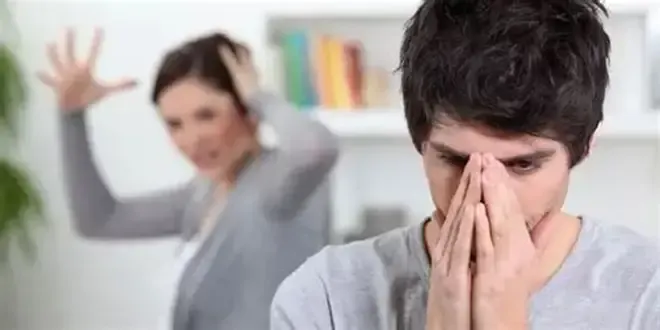 La queja dejó de ser un gesto ocasional para transformarse en un malestar habitual de relación con el mundo.