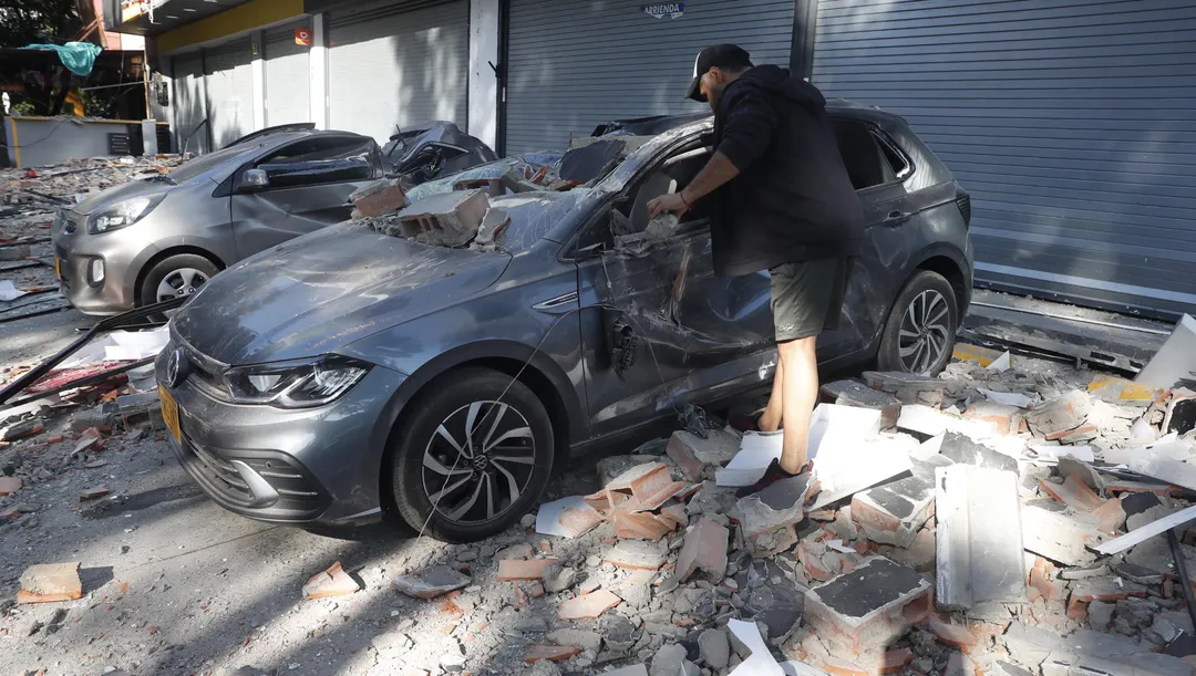 El terremoto en Colombia sorprendió a miles de personas y dejó impactantes registros que rápidamente comenzaron a circular en las redes sociales.                 