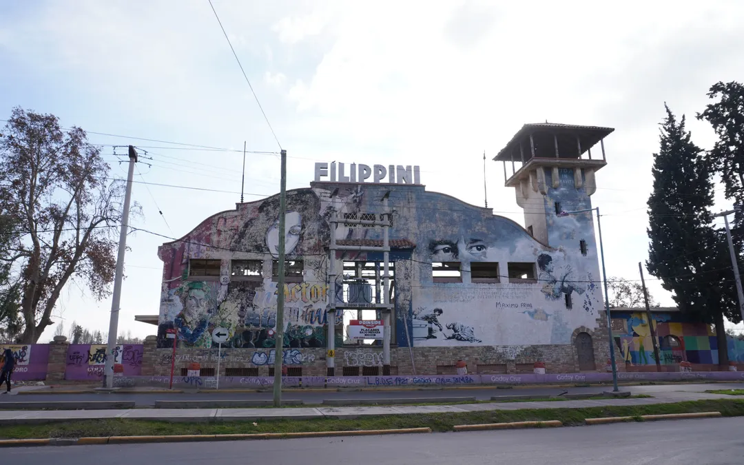 Las instalaciones de la ex bodega Filippini fueron demolidos para la apertura de una nueva calle.