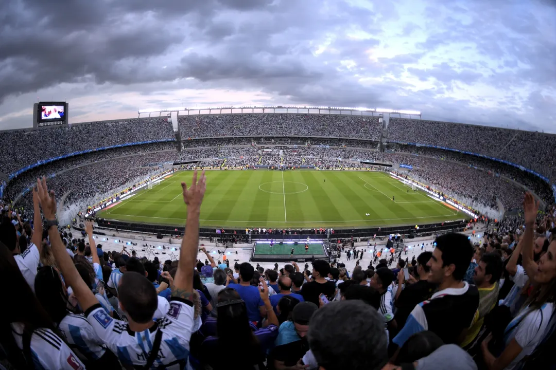 El Monumental volverá a lucir su denominación tradicional tras la salida de la marca que acompañaba su nombre.
