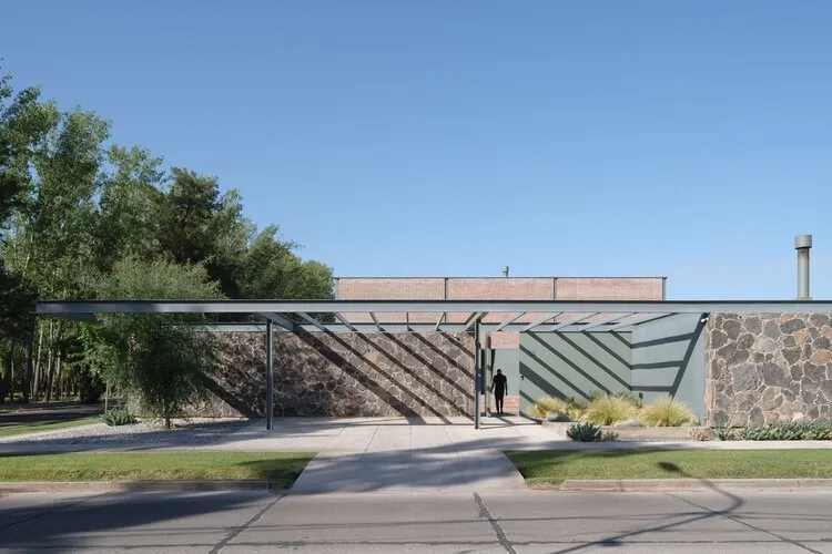 Casa en el Parque, de Atelier Industrial, se llevó el segundo puesto en Vivienda Unifamiliar de más de 500 m².