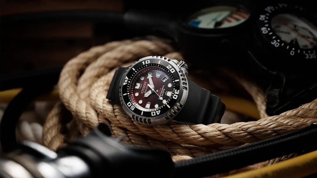 El Citizen Promaster Diver aprovecha la luz solar para alimentar su mecanismo de inmersión.