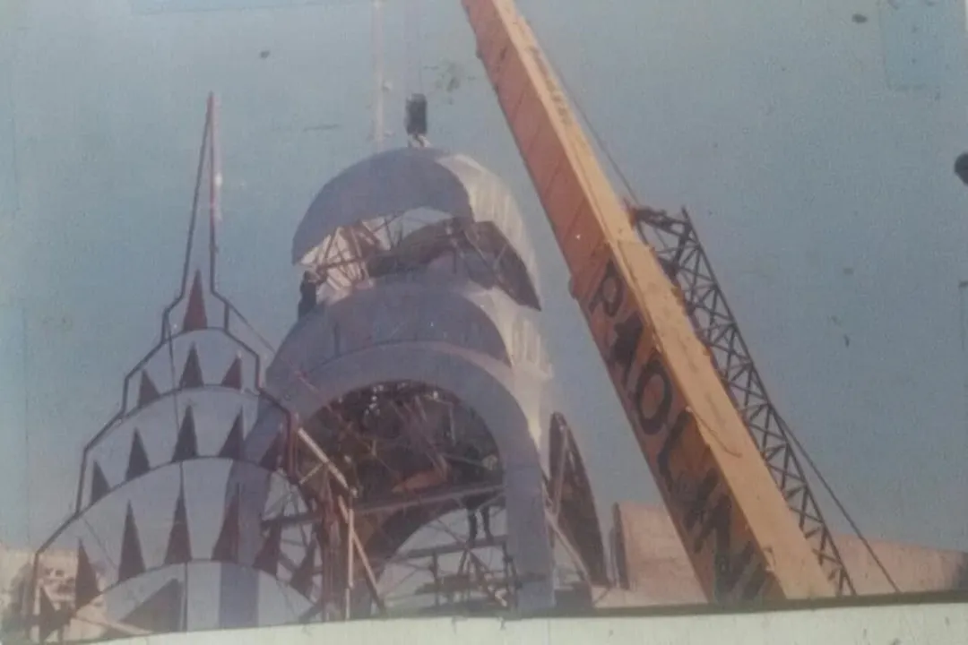 Construcción del Café Manhattan en 1996