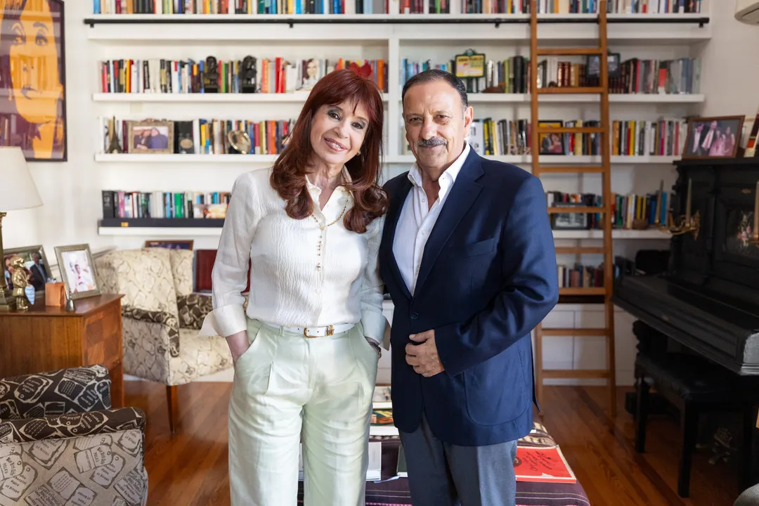 Cristina Fernández de Kirchner recibió al gobernador de La Rioja, Ricardo Quintela, en su casa donde cumple la prisión domiciliaria, en noviembre de este año.
