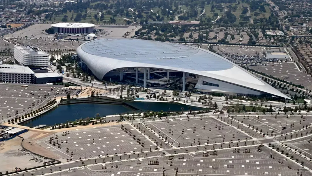El estadio Los Ángeles ha sido el más nuevo de todos en el reciente Mundial de fútbol (inaugurado en 2020) y por sus características también ha sido escenario de conciertos de Taylor Swift y Ed Sheeran, entre otros.