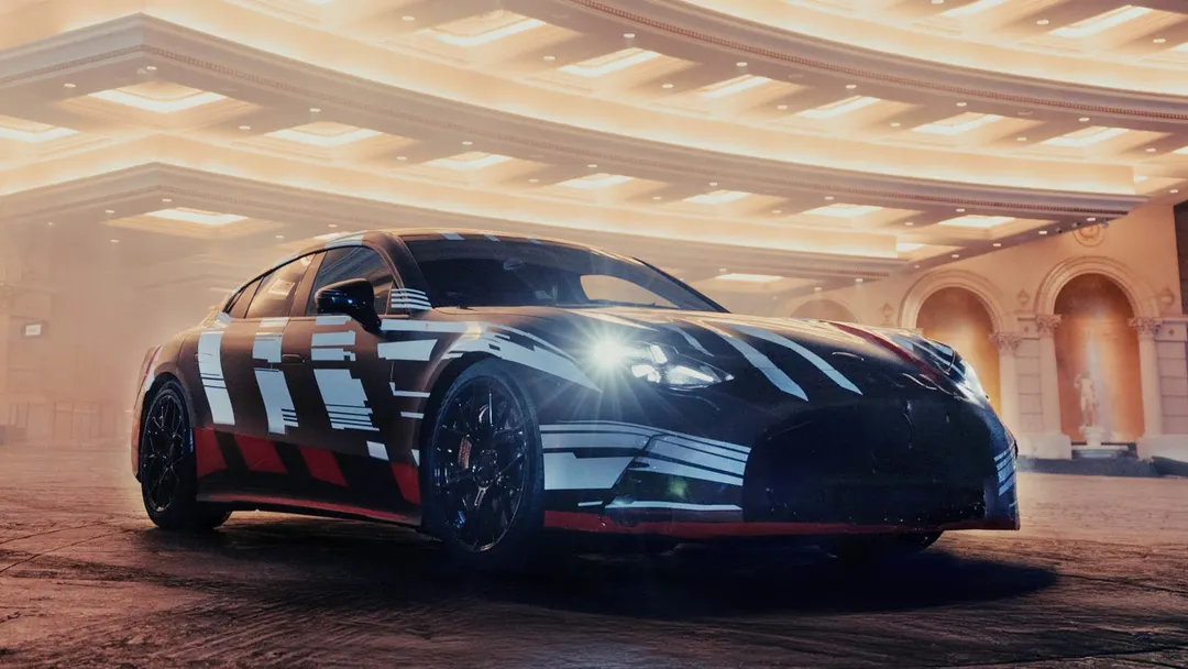 Brad Pitt, el nuevo rostro de Mercedes-AMG: será embajador del próximo GT Coupé de 4 puertas