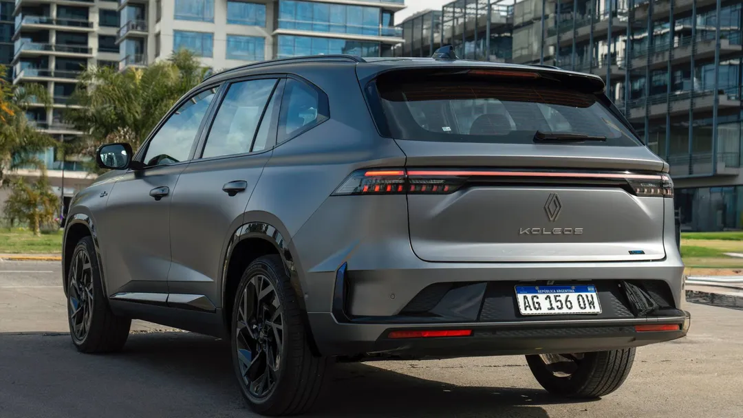 Nuevo Renault Koleos 2025: versiones, equipamiento y precios