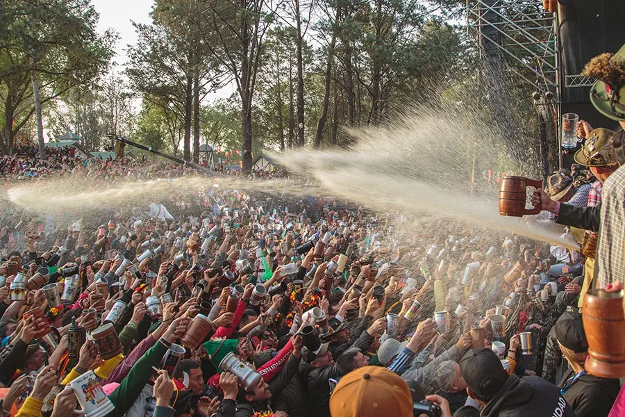 La propuesta apunta a ofrecerle alojamiento gratis a los viajeros que quieran participar del Oktoberfest en Villa General Belgrano.