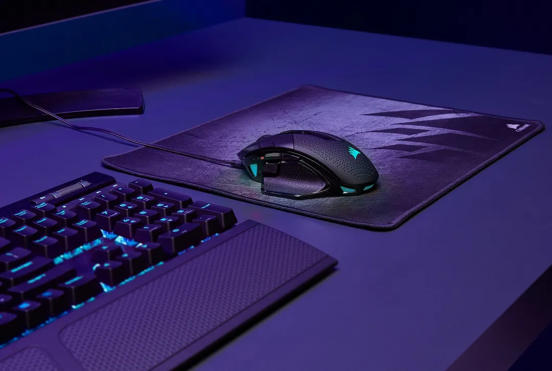La propuesta de la empresa Corsair incluye sistemas de pesas para personalizar el peso del mouse.