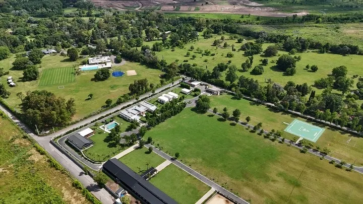 La mansión en el barrio privado de Pilar que quiere investigar Diego Amarante.