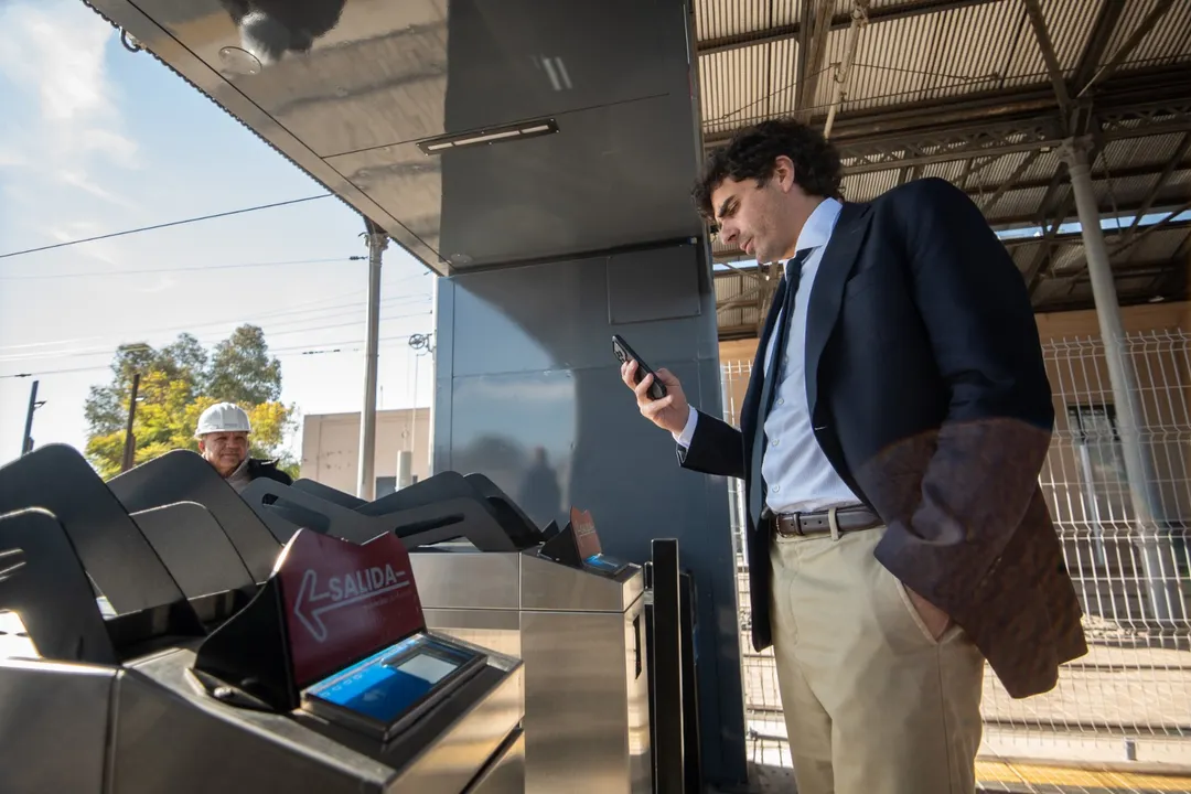 Natalio Mema en el Metrotranvía