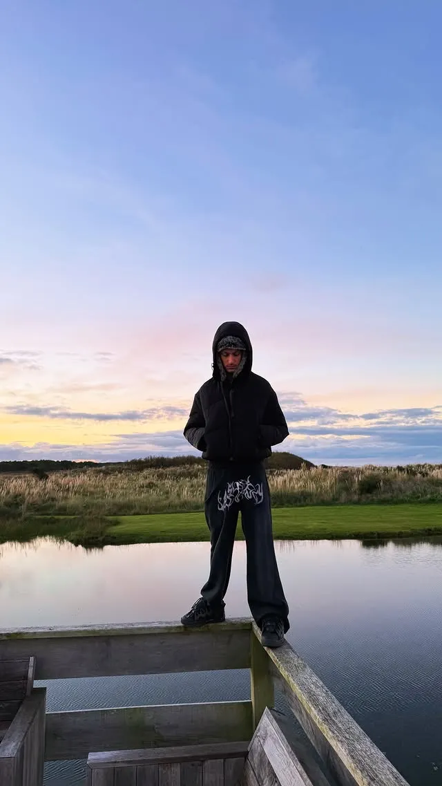 Seven Kayne en la costa.