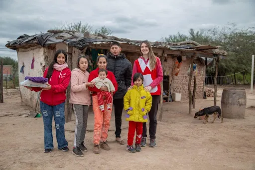 Trabajamos desde 2006 para romper el círculo de la pobreza y la desnutrición infantil.