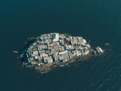 La roca, el pescado y la frontera: la diminuta isla en el centro del conflicto