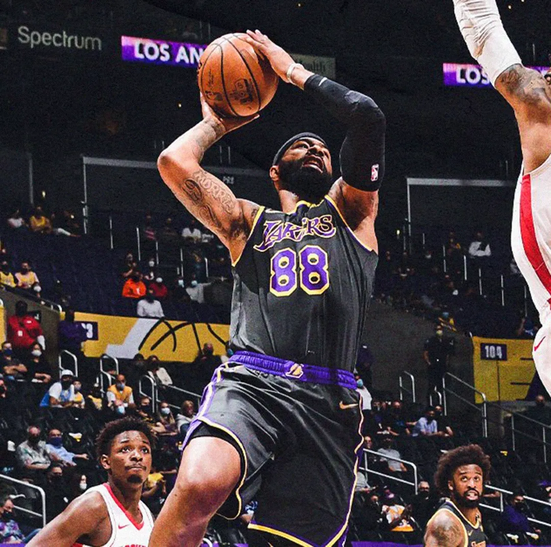 Basket del mejor en la NBA. 