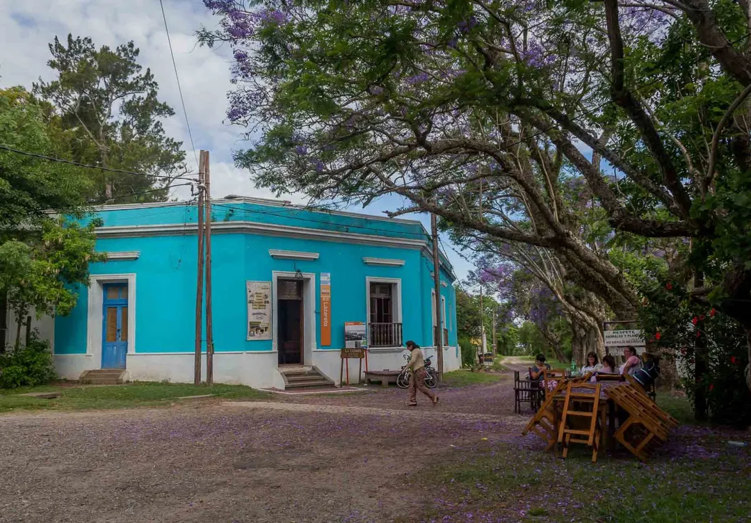 Este rincón bonaerense del Delta del Paraná fue prisión de expresidentes y hoy es un refugio ecológico único.