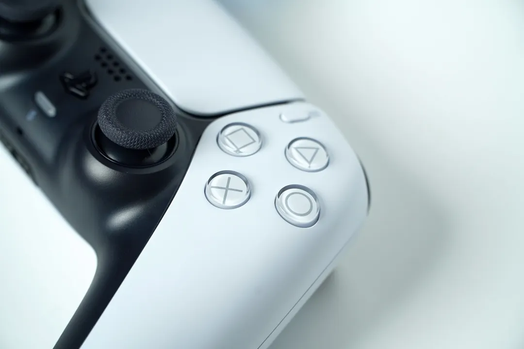 La diferencia entre comprar una PlayStation 5 en Chile o Argentina también depende del costo del viaje