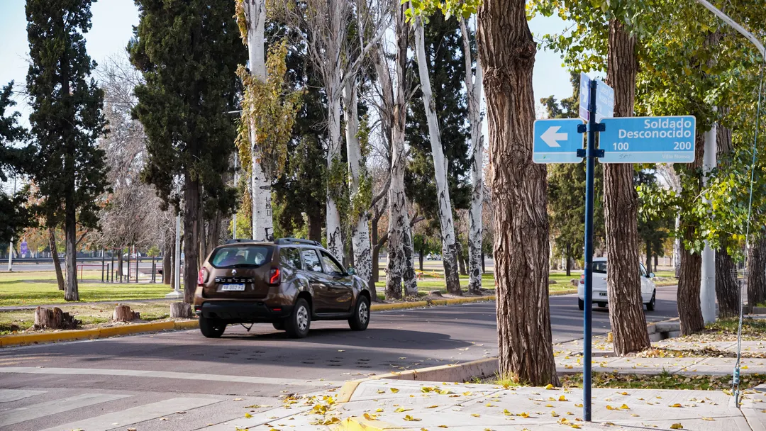 El tiempo en Mendoza seguirá estable este viernes, aunque en la cordillera sur se esperan precipitaciones.