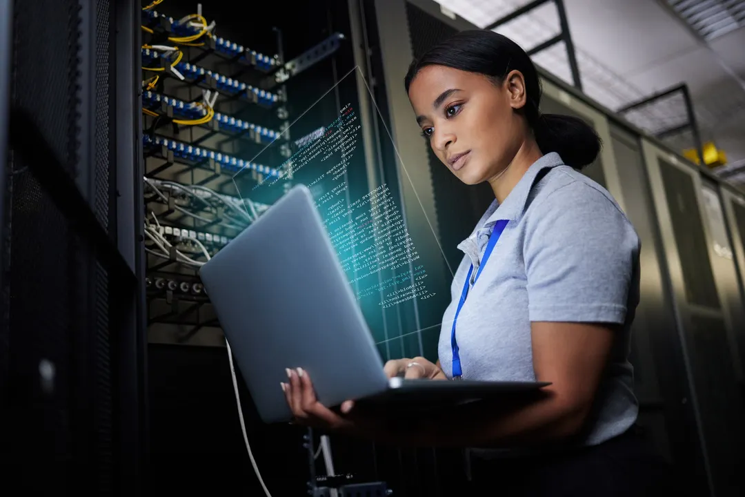 Las soluciones de colaboración, la inteligencia artificial y el análisis de datos son las más buscadas por empresas en Argentina, según Experis.