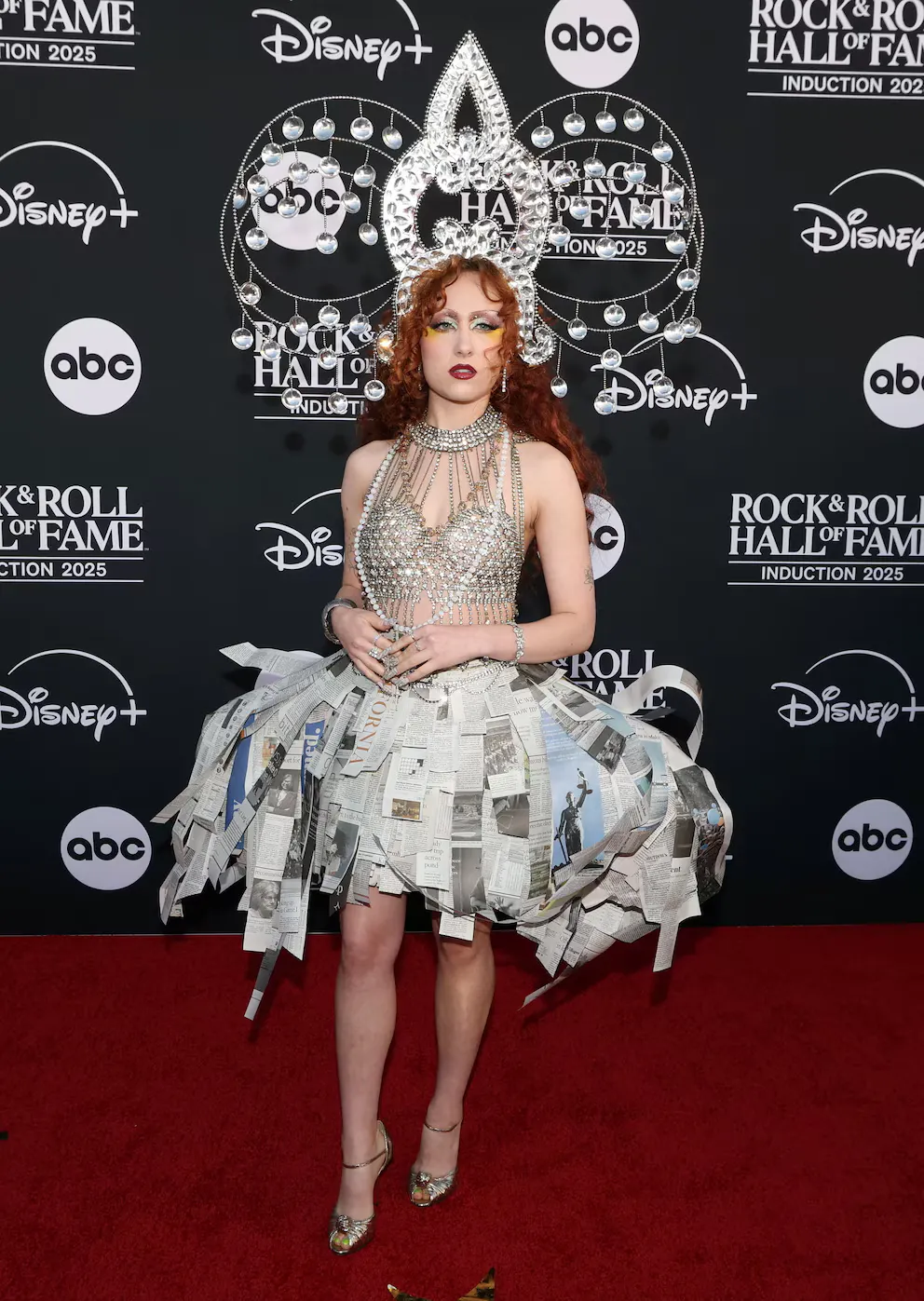 Cyndi Lauper revivió en la alfombra roja a través del look de Chappell Roan.