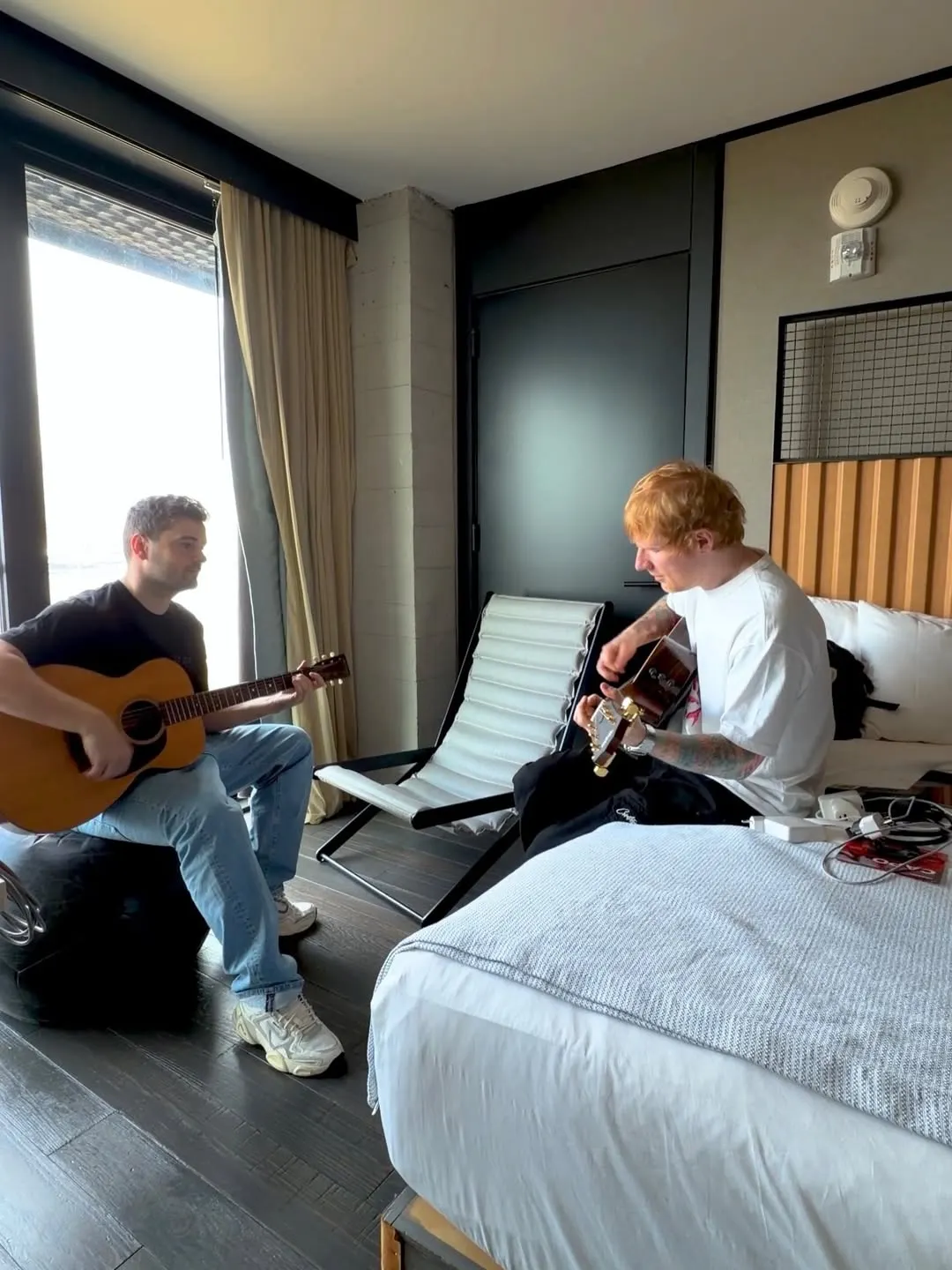 Será acompañado del hermano de Billie Eilish.