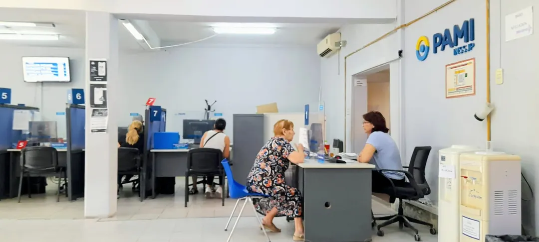 Pueden acceder a las becas de PAMI estudiantes de distintas carreras universitarias.