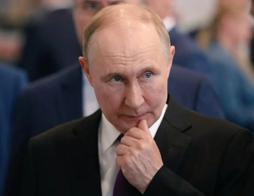El líder de la oposición de Rusia apuntó contra el presidente Vladimir Putin.