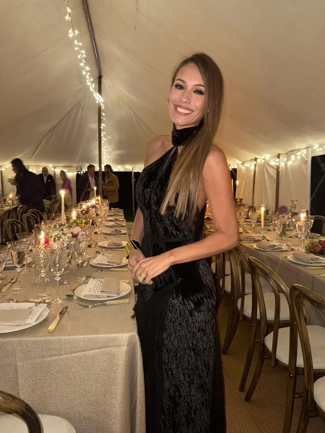 Pampita brilló en Londres con un vestido argentino.