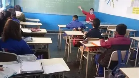 En la Ciudad de Buenos Aires, ciertas interpretaciones han llevado a que las escuelas privadas se conviertan en prestadores del servicio educativo