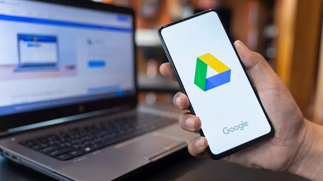 Google ofrece herramientas para identificar qué archivos ocupan más espacio y facilitar una limpieza rápida.