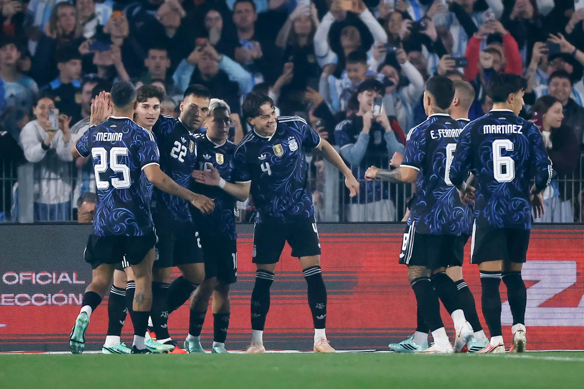 Argentina no tuvo piedad del juvenil conjunto africano, que llegó a la Argentina a cinco horas del inicio del partido.