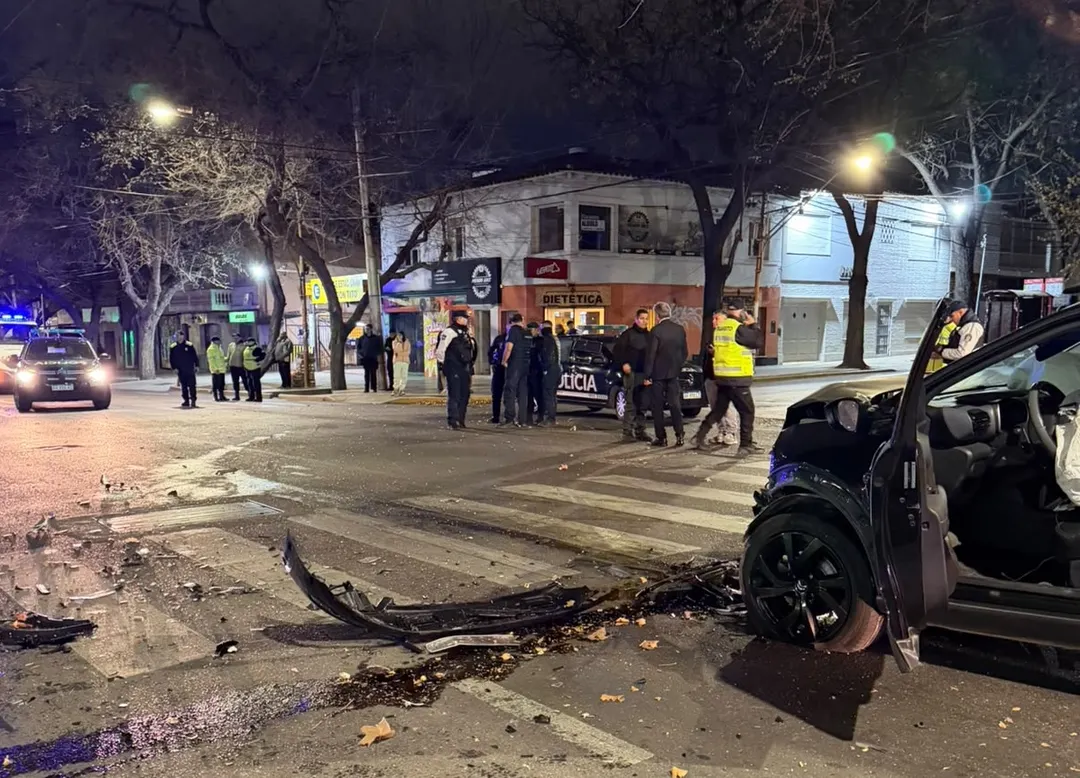 El accidente ocurrió el miércoles por la noche en la intersección de Colón y Perú, en Ciudad.