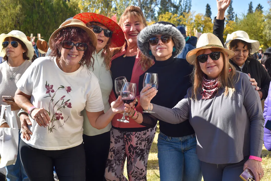 El punto de llegada fue el Museo Moyano, donde se desplegaron actividades como una feria de emprendedores, degustaciones y sorteos.