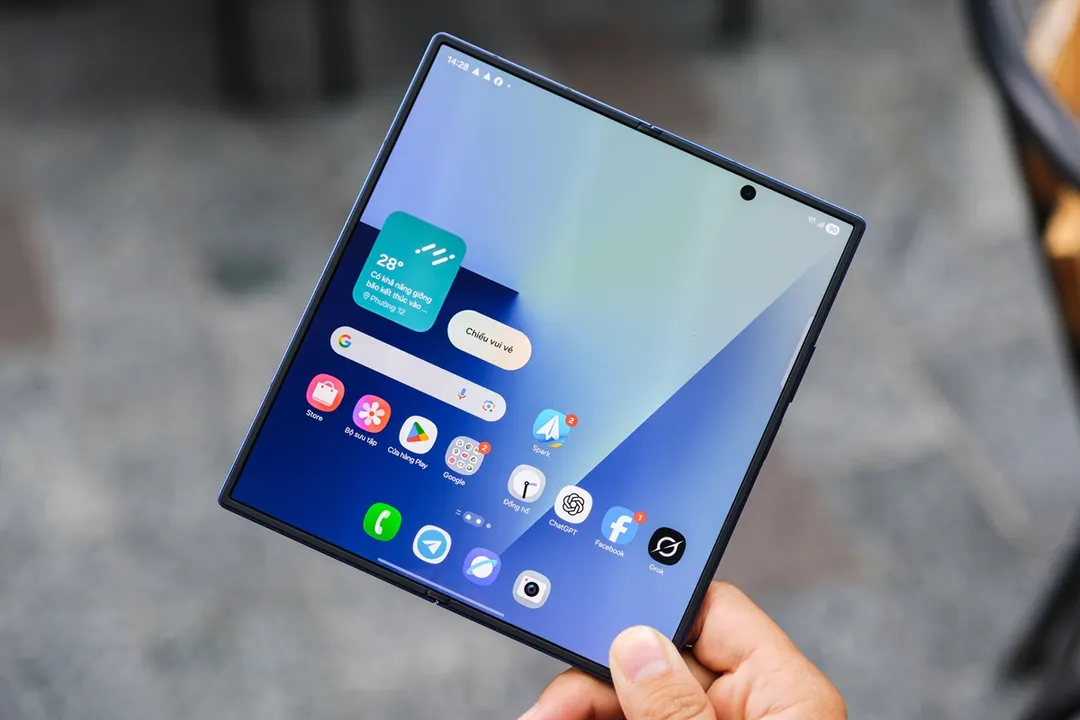 La serie de teléfonos plegables de Samsung alcanzó su madurez con el Galaxy Z Fold7.