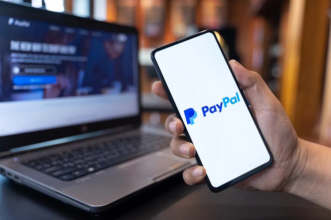 Con PayPal, los nuevos clientes de Perplexity Pro reciben 12 meses de prueba sin costo.