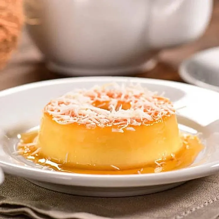 Un rico flan de coco para el postre.
