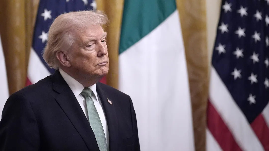 Donald Trump amenaza a Irán con el colapso total. Foto Efe