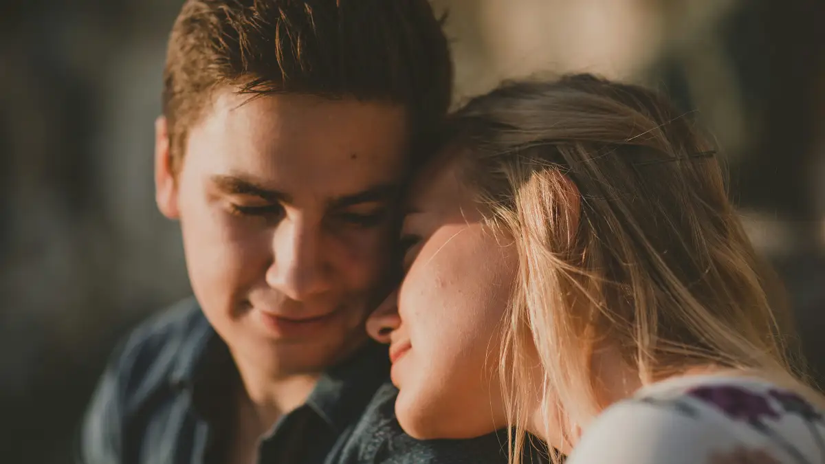 ¿Los hombres se casan por amor o solo cuando están listos? Conocé la teoría viral del "taxi"