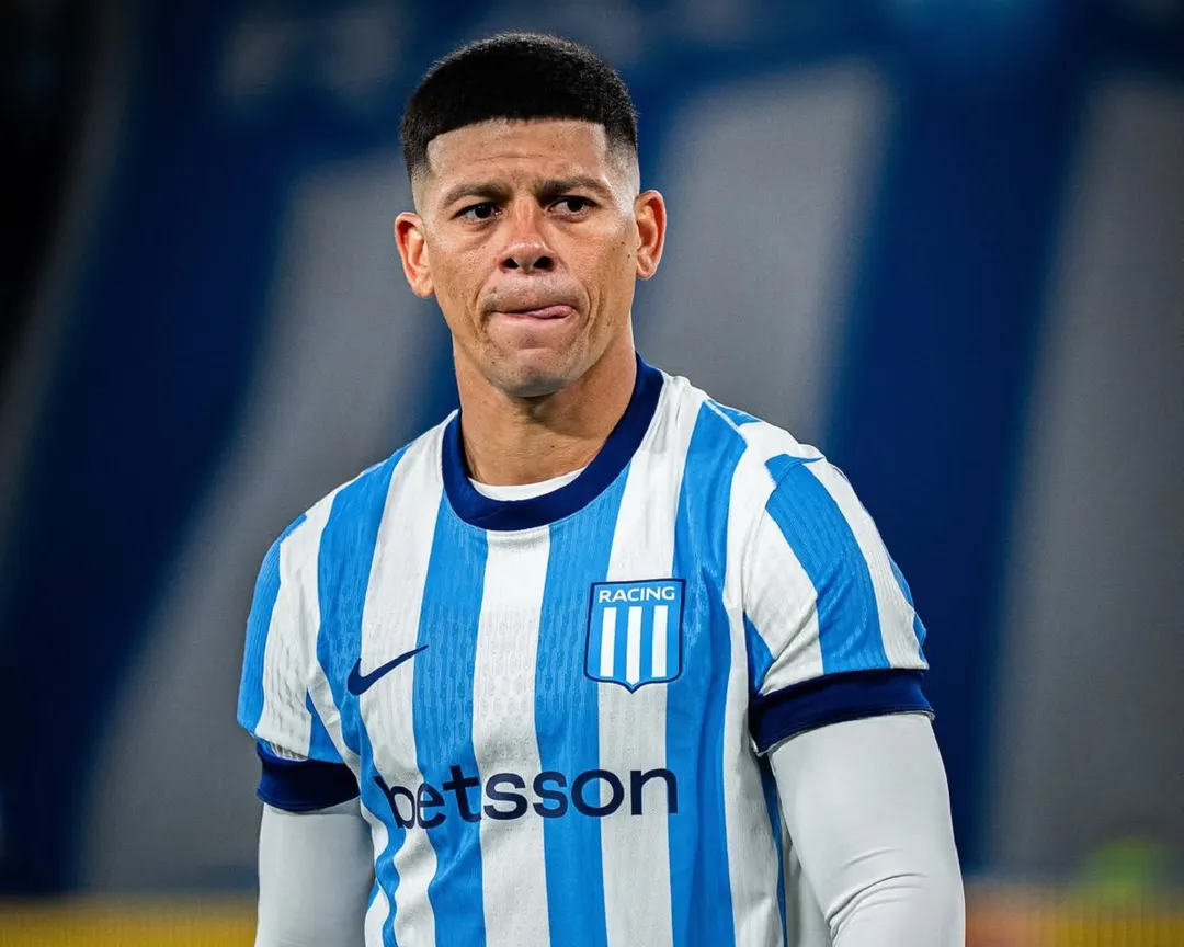 Marcos Rojo aparece como una alternativa concreta para reforzar a Estudiantes en la Copa Libertadores.
