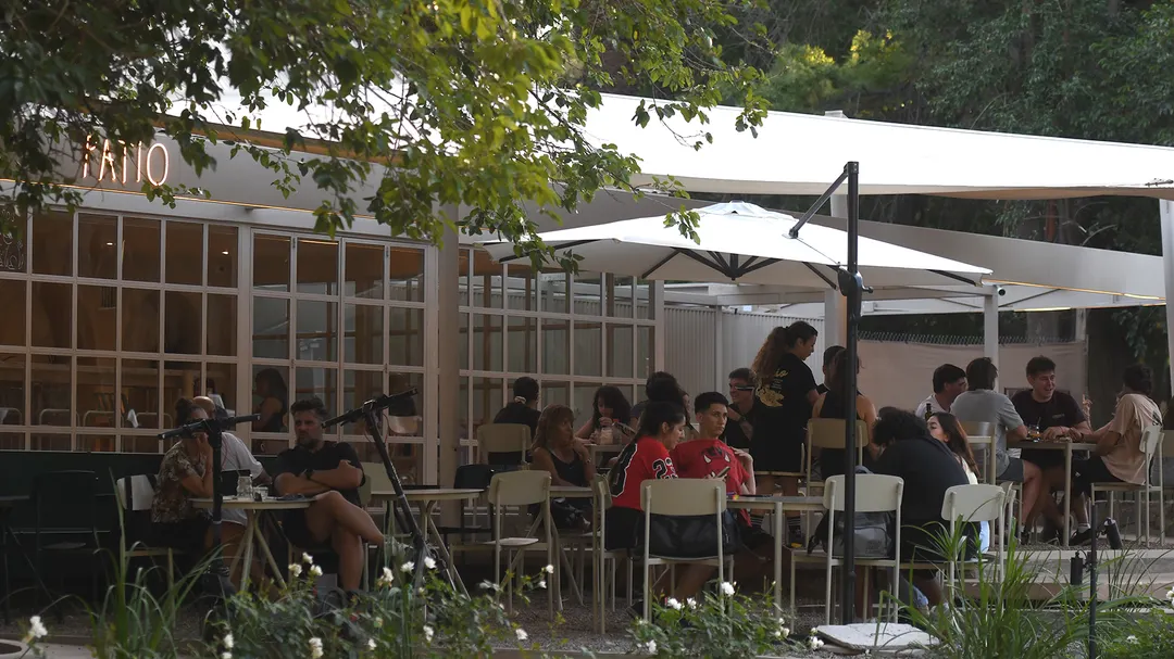 El Patio, uno de los renovados restaurantes del Parque San Martin cerca de la rotonda de los Continentes.